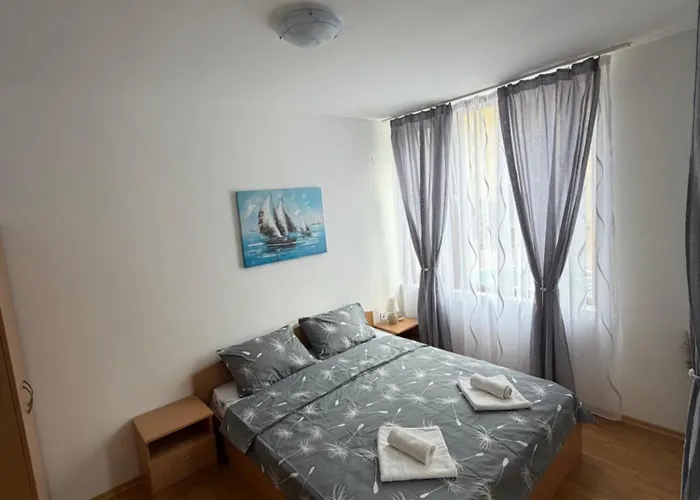 Apartment For Guests In Complex Siana